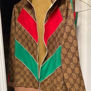 -1 Jacket 4XL (Runs slim fits like a XXL), 2 pair of pants XXXL (fits slim)